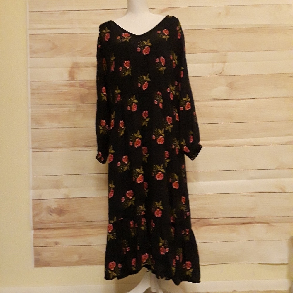 Old Navy Long Sleeve dress with slip